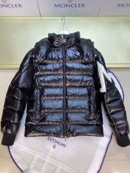 Moncler Winter Down Jacket SIZES-XXL Arm letter M