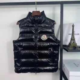 Moncler Winter Down Jacket SIZE S-XXL Back LOGO