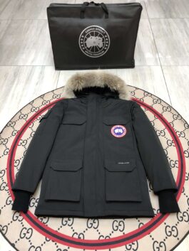 Canada Goose Down Jacket - Ultimate Winter Warmth for Men and Women  E08-Expedition