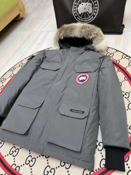 Canada Goose Down Jackets for Extreme Cold Weather Protection E08-Expedition