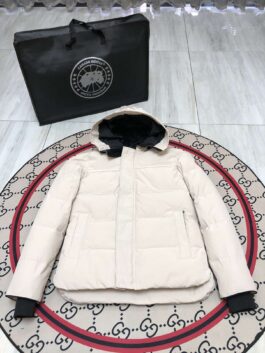 Canada Goose Short Down Jackets - Stylish Winter Layers E17-MacMillan