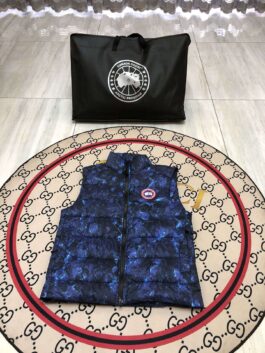 Canada Goose Insulated Down Jackets ¨C Perfect for Extreme Cold Weather Vest Crufton